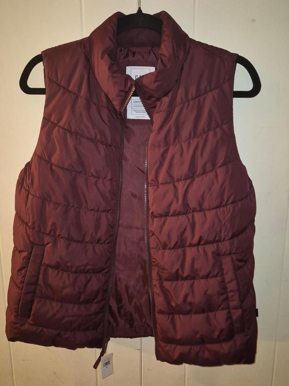 GAP Quilted Puffer Vest - Wine